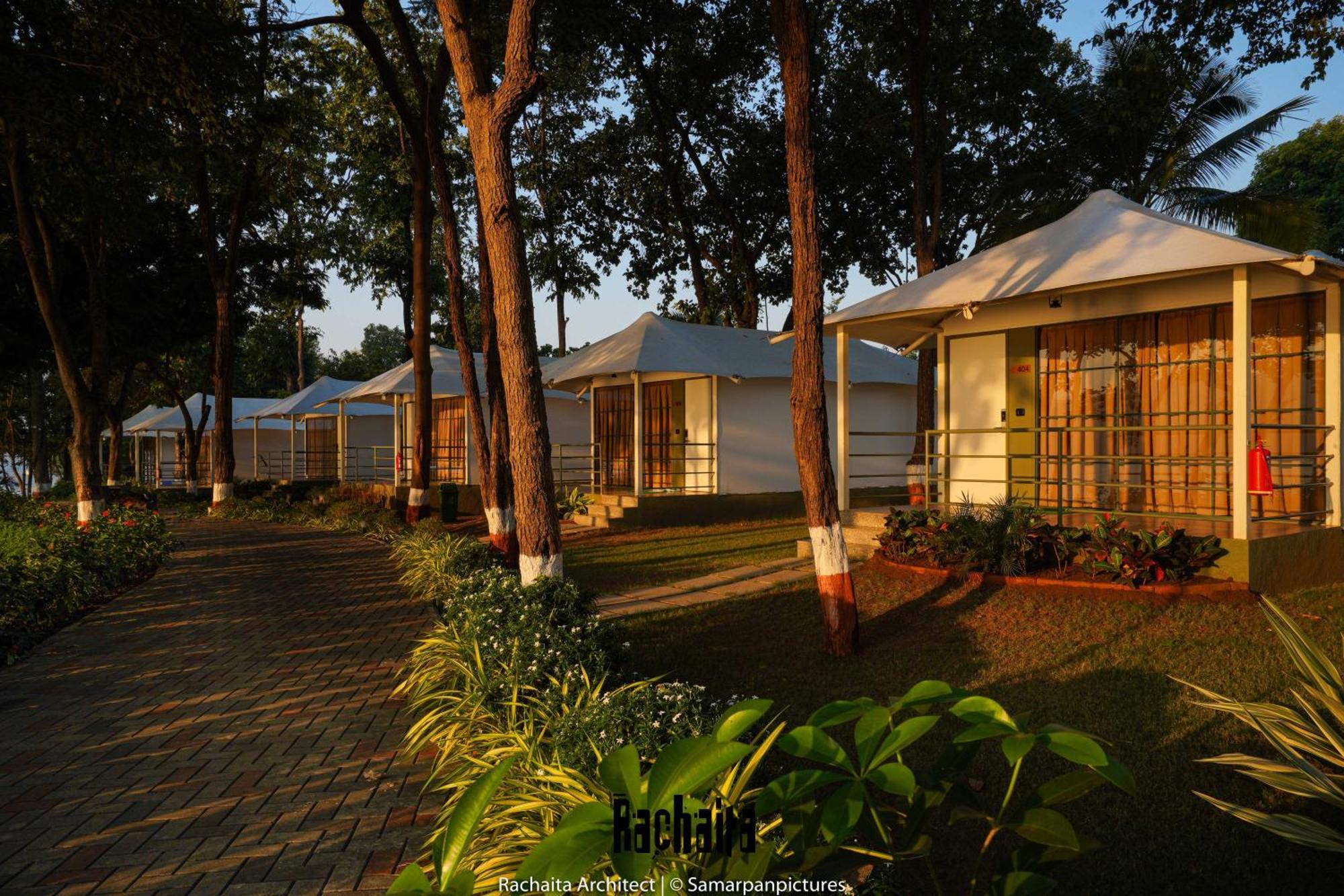 White Feather Resort Kauncha Silvassa Exterior foto